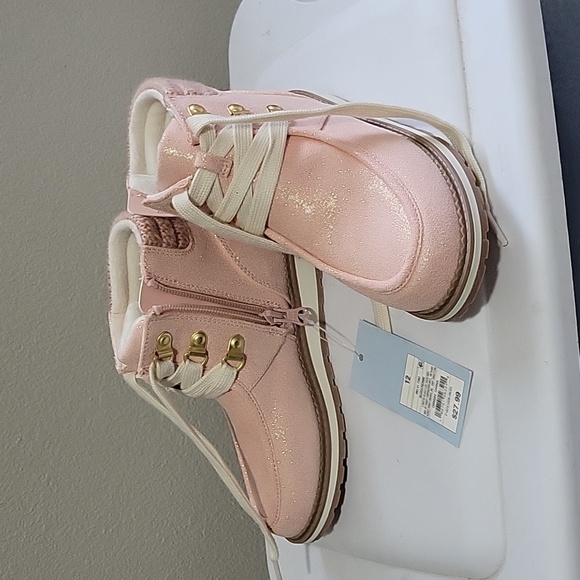 NWT Girls Cat and Jack boots sz 12 - Picture 1 of 3